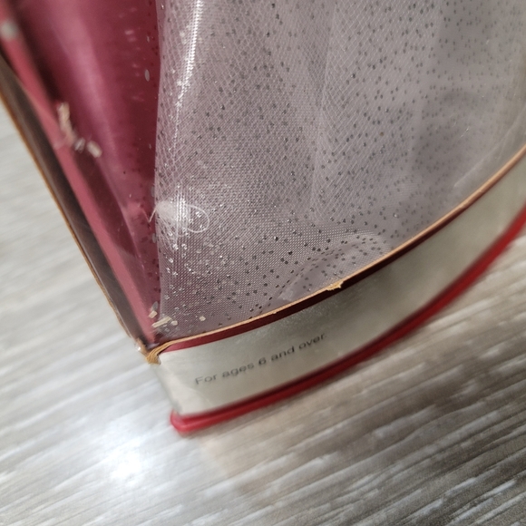 2001 Special Edition Holiday Celebration Barbie - Picture 12 of 15